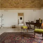 Masseria Fontana Di Vite Hotel 4*