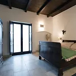 Masseria Fontana Di Vite Hotel 4*