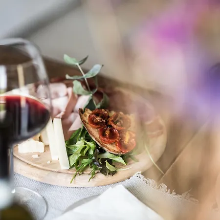 Masseria Fontana Di Vite 4* Matera