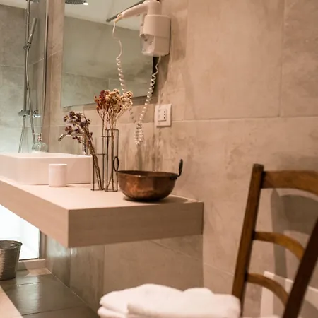 Masseria Fontana Di Vite ホテル
