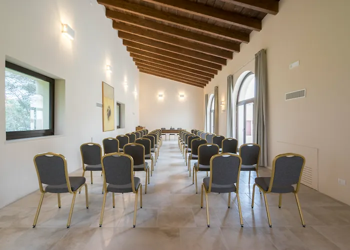 Masseria Fontana Di Vite Matera