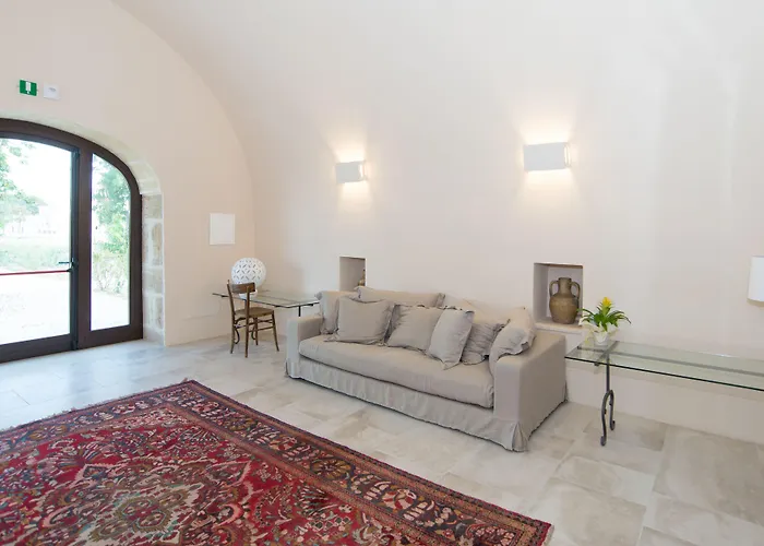 Hotel Masseria Fontana Di Vite 4*