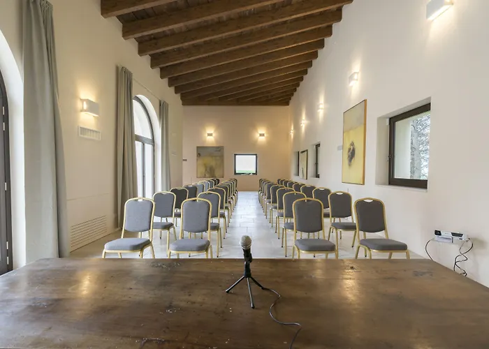 Masseria Fontana Di Vite 4* Matera